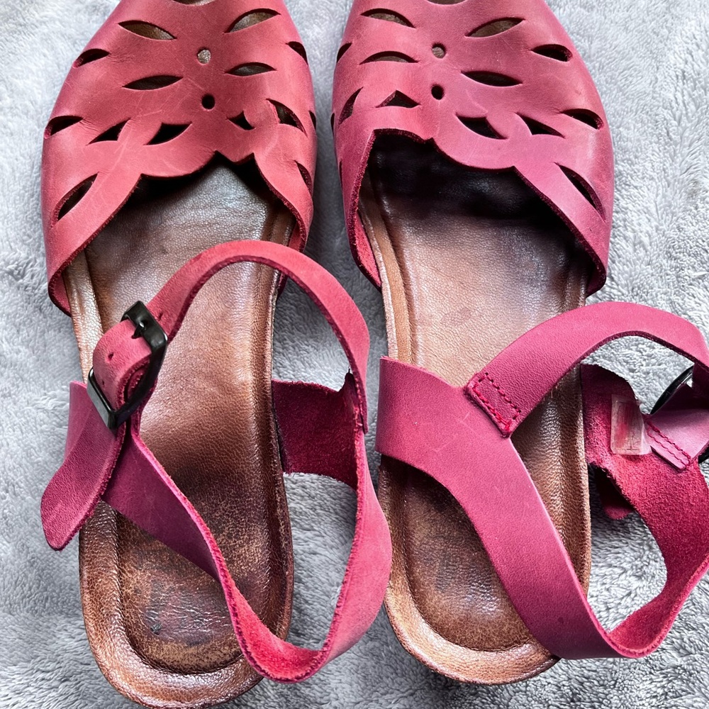 DNA sandals GUC 38EU (7.5)